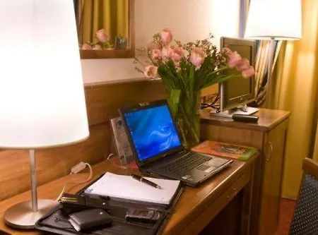 Hotel Master