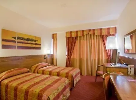 Master Hotel