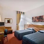 Master Hotel 3*